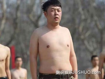 《真正男子汉》杜海涛脱光淋冰水 裸上身露肥肉