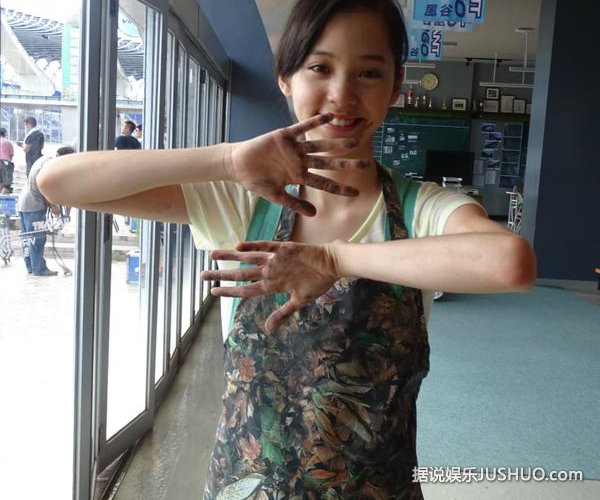 欧阳娜娜香港戏份结束 依依暂别《破风》