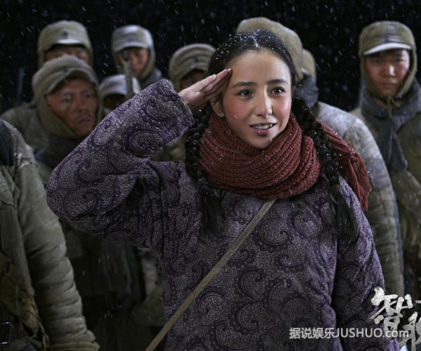 《智取威虎山》获赞 女神佟丽娅最美小白鸽 《智取威虎山》获赞 女神佟丽娅最美小白鸽