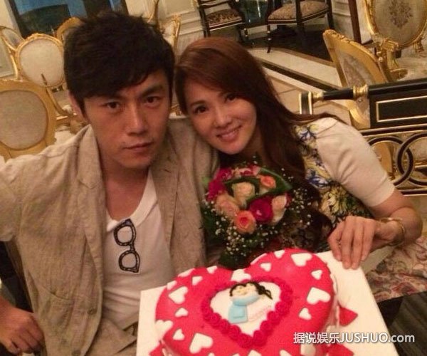 秦昊求婚伊能静称幸福写在脸上