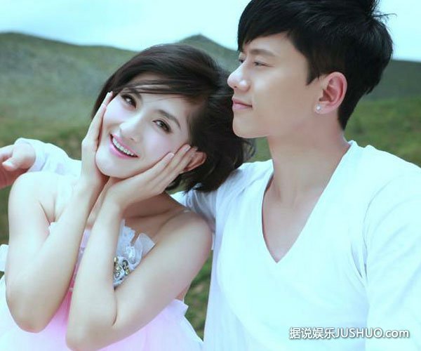 谢娜张杰恩爱看球赛被催生孩子