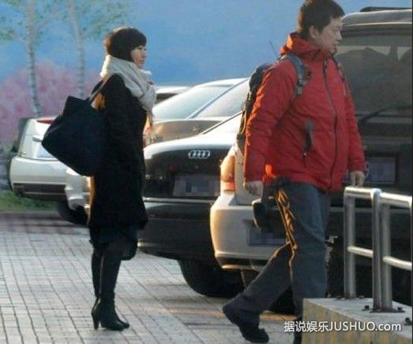 柴静央视离职 与老公深夜约会