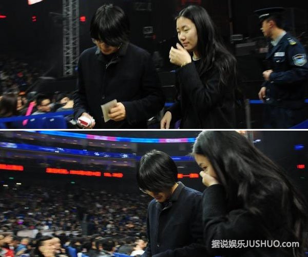 韩寒携娇妻金丽华低调现身演唱会