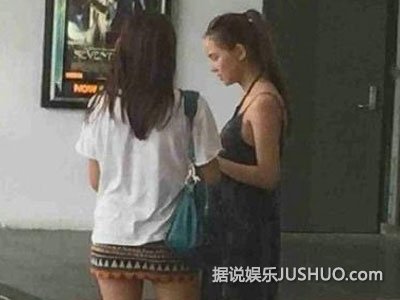 周杰伦初为人夫恶搞 澳洲婚礼将伴郞推水池