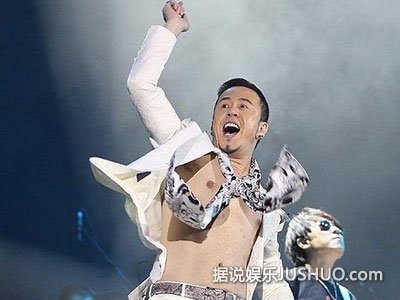杨坤gay吧门口接男友人 揭秘杨坤8年恋爱史