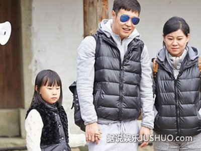 小沈阳素颜自拍 撞脸老婆沈春阳