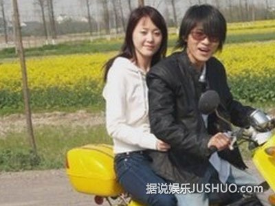 揭秘韩寒与老婆金丽华情史 被曝是奉子成婚