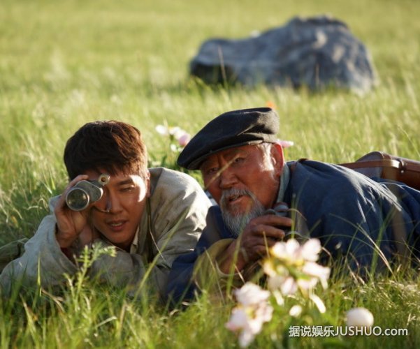 《狼图腾》冯绍峰人狼情深 夸导演可爱老头