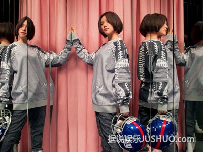 《小时代4》曝镜面海报 姐妹独缺杨幂显神秘 《小时代4》曝镜面海报 姐妹独缺杨幂显神秘