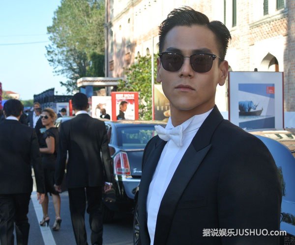 彭于晏恋三线90后女星 家中秘会2小时