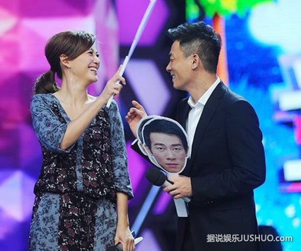 陈小春戏中被安以轩追求 笑称自己是居家好男人
