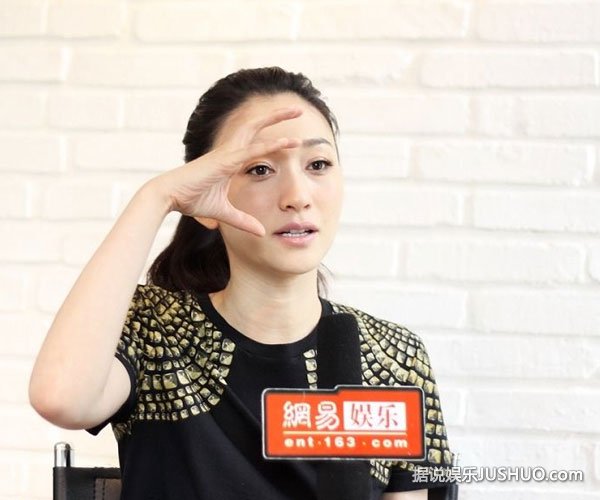 鄢颇对李小冉结婚感到很意外 新郎是多年好友 鄢颇对李小冉结婚感到很意外 新郎是多年好友