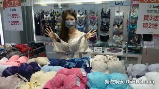 内衣店试内衣_美女去内衣店试穿内衣(3)