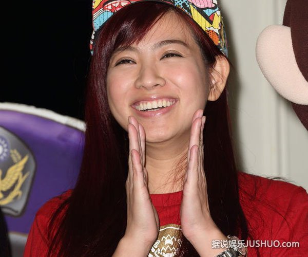 米可白婚礼花销超300万 新郎谢铭杰身价上亿