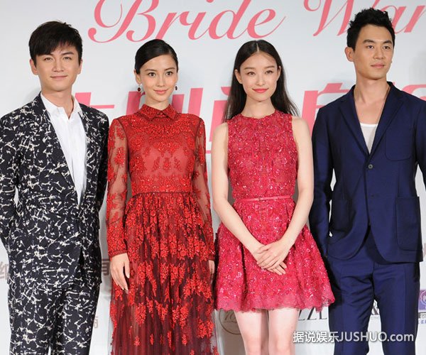 倪妮baby红裙姐妹花斗艳 贴脸嘟嘴玩亲亲