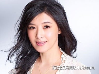 苏慧伦产子当妈 与老公女儿相处融洽似朋友