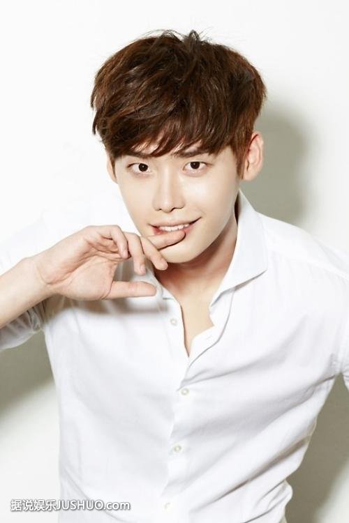 李钟硕被评为2015年最值得期待韩国男演员