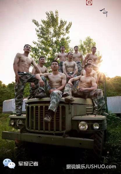 军校学员变身肌肉男  用汗水雕刻八块腹肌！