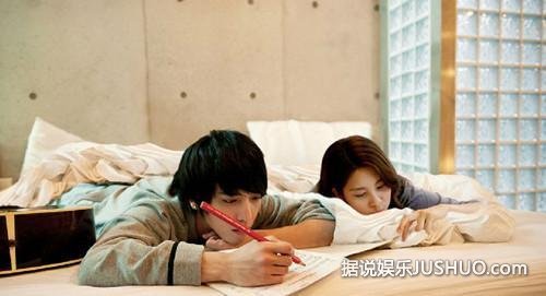 SM否认宋茜解约 《我们结婚了》“维尼夫妇”最火爆