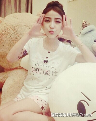 王思聪女友沈亚婷私照曝光 对新女友宠爱有加