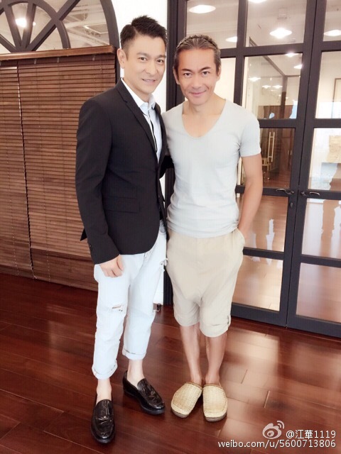疑似江华微博晒刘德华江华合影 照片神撞脸两人似兄弟