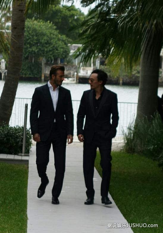 张震小贝共进晚餐 张震长刘海发型获赞