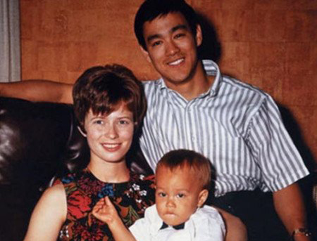 李小龙儿子真的是意外死亡吗?揭露李小龙儿子李国豪的死亡真相 李小龙儿子真的是意外死亡吗?揭露李小龙儿子李国豪的死亡真相