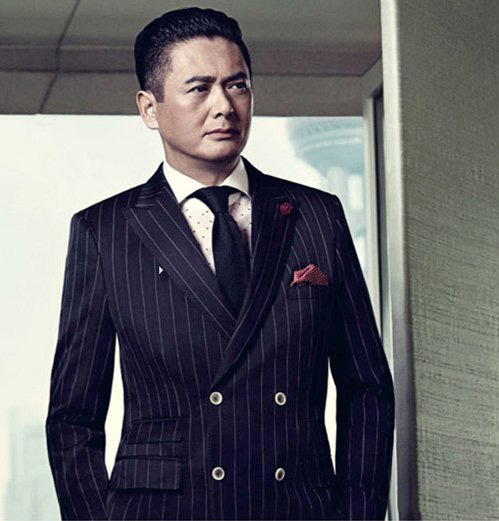 赌神周润发回头瞬间帅呆了 周润发的早年经历曝光