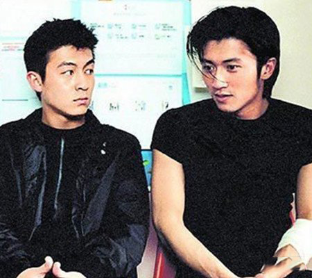 谢霆锋中学同学陈冠希出道掀夺嫂风暴 两人关系陷入僵局