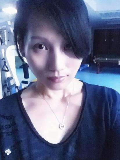 邓超姐姐图片曝光 网友调侃邓超没姐姐好看