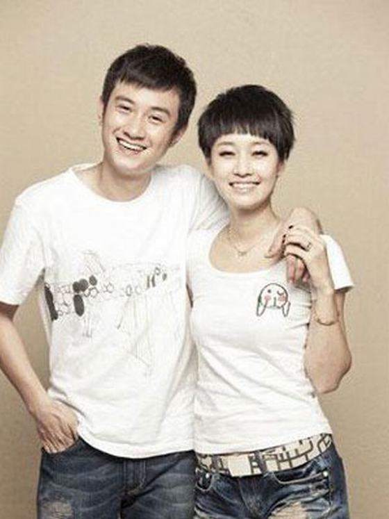 揭马伊琍与老公文章姐弟恋爱情历程 自曝曾随时准备离婚