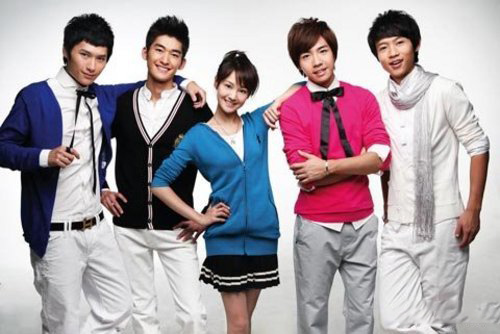 张翰《一起来看流星雨》帅照 带你领略国内雷人偶像剧 张翰《一起来看流星雨》帅照 带你领略国内雷人偶像剧