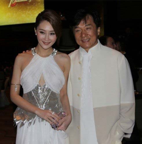 林鹏是成龙的女人 林鹏惊天背景大揭秘