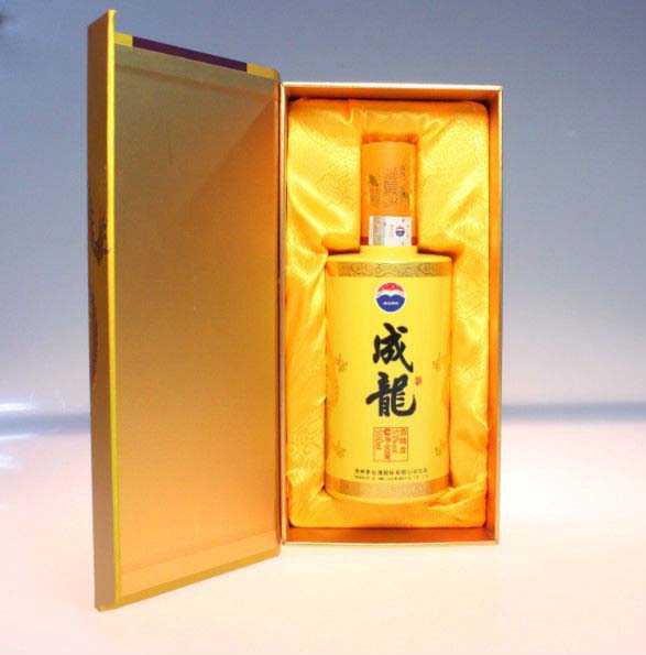 茅台成龙酒珍藏版售16800元 贴牌后价格超飞天