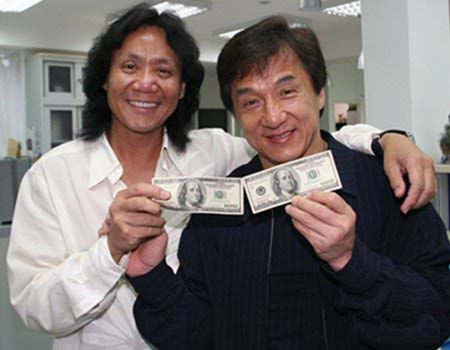 有关龙兄虎弟成龙版电影 成龙为拍该片曾剪短头发