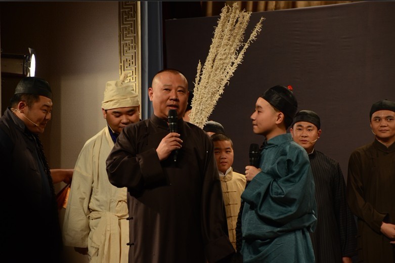 《有话好好说》郭德纲使坏于谦扮大鼓妞