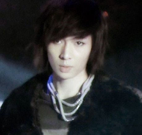 张艺兴整容前后照片 真相会是什么