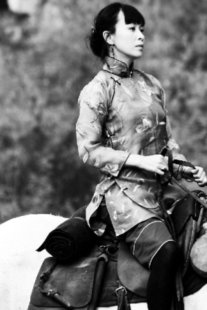 《让子弹飞》剧照曝光 刘嘉玲葛优上演亡命鸳鸯