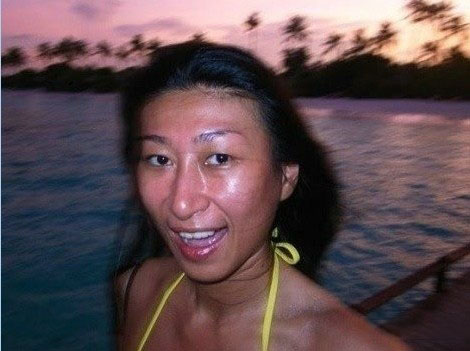 郑元畅减肥成功晒腹肌 丑老婆照片网络疯传