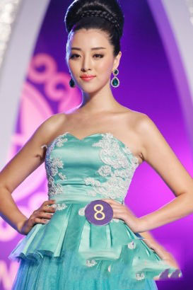 余薇薇夺冠世界小姐 美丽绽放国际舞台