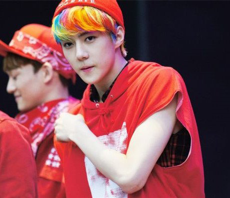 吴世勋彩虹头造型 介绍吴世勋的基本资料