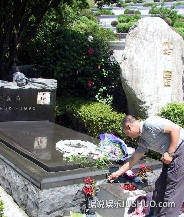 邓丽君遗体火化了吗 将与姐姐葬同一墓园