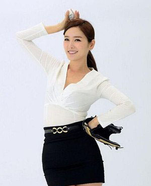 女主播郑仁英爆红 被赞“来自韩国的足球女神”