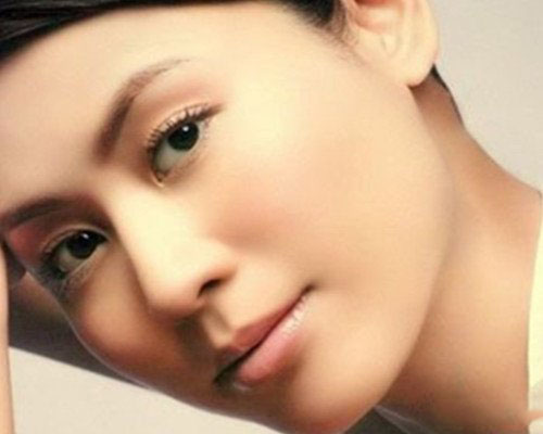 网上宣萱老公和女儿相片假消息流出 其与黑人男友约会被曝 网上宣萱老公和女儿相片假消息流出 其与黑人男友约会被曝