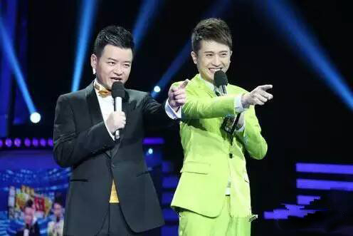 主持人杨帆妻子 李松奇及杨帆个人资料 主持人杨帆妻子 李松奇及杨帆个人资料