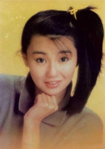 张曼玉年轻时的照片 清纯迷人尽显自然美