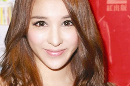 陈静仪三级片床戏激战 嫩模情史靡乱16岁已产子 陈静仪三级片床戏激战 嫩模情史靡乱16岁已产子