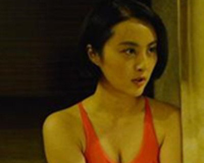 演员杨舒泳装上身 网友笑称销魂女兵 演员杨舒泳装上身 网友笑称销魂女兵