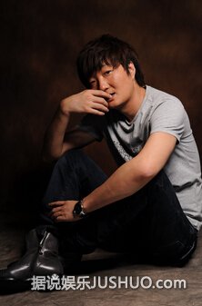 王大治 董洁被曝海南激吻照 婚变闹剧再掀高潮 王大治 董洁被曝海南激吻照 婚变闹剧再掀高潮