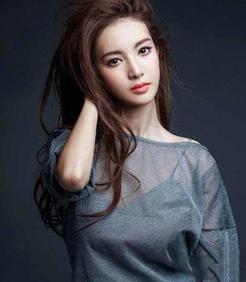 金晨微博曾隔空传情 她与韩东君恋情坐实